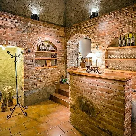 A Vinarstvi U Vrbu Gasthof 3*