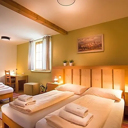 Gasthof A Vinarstvi U Vrbu