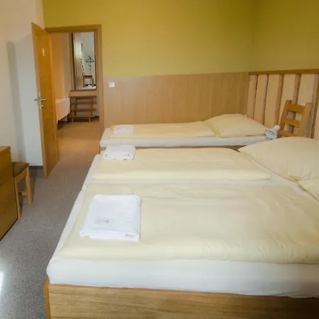 A Vinarstvi U Vrbu Gasthof Hustopeče